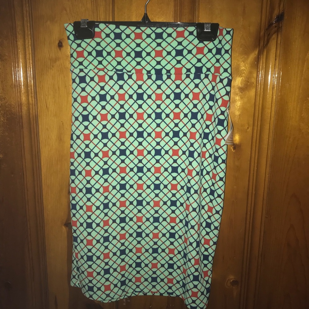 NWT Lularoe Cassie Skirt sz M